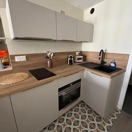 L'ecuyere - T2 - Hypercentre - Balcon Apartment