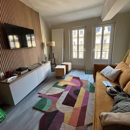 L'ecuyere - T2 - Hypercentre - Balcon Apartment *
