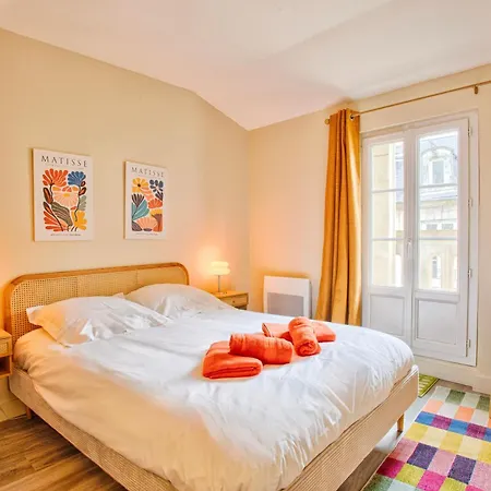 L'ecuyere - T2 - Hypercentre - Balcon Apartment *
