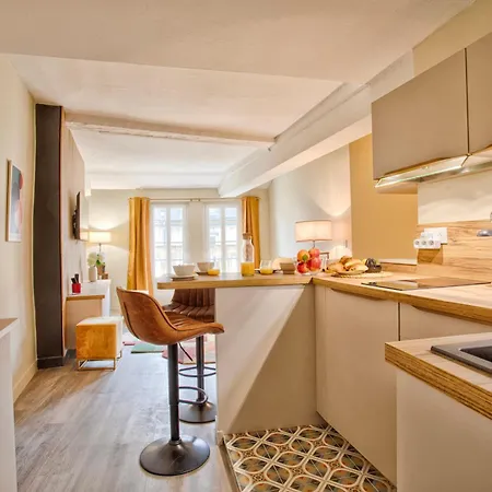 L'ecuyere - T2 - Hypercentre - Balcon Apartment Caen