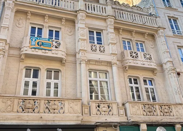 L'ecuyere - T2 - Hypercentre - Balcon Apartment *