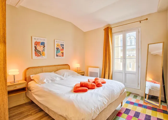 L'ecuyere - T2 - Hypercentre - Balcon Apartment *